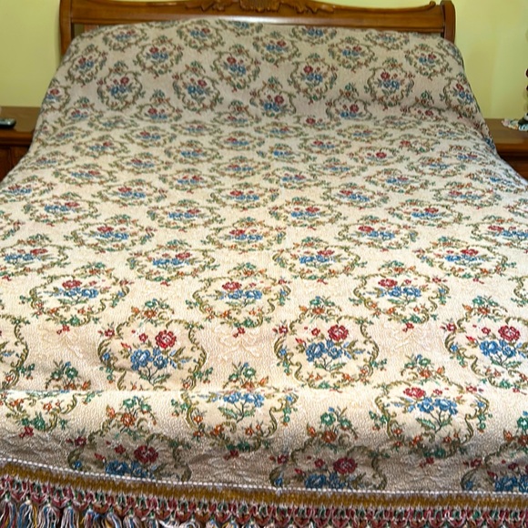 Vintage Italian made bedspread - Picture 1 of 7